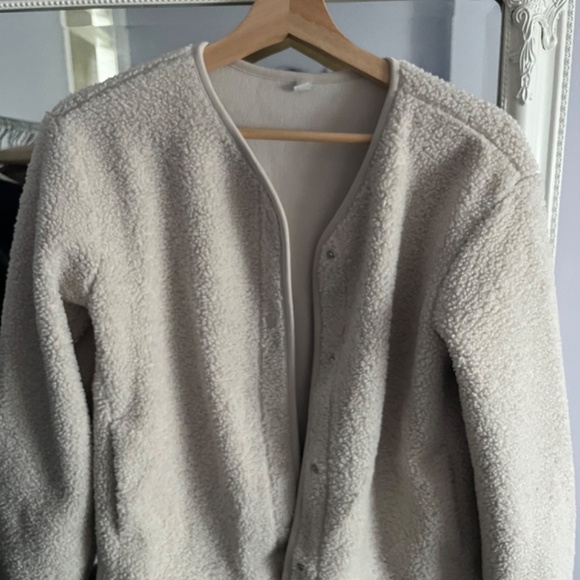 Uniqlo teddy bear jacket - Picture 3 of 3